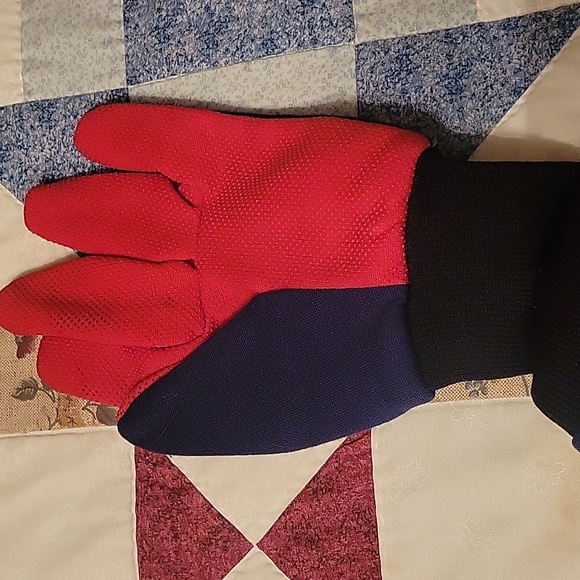 Nwot patriots gloves - Picture 2 of 2